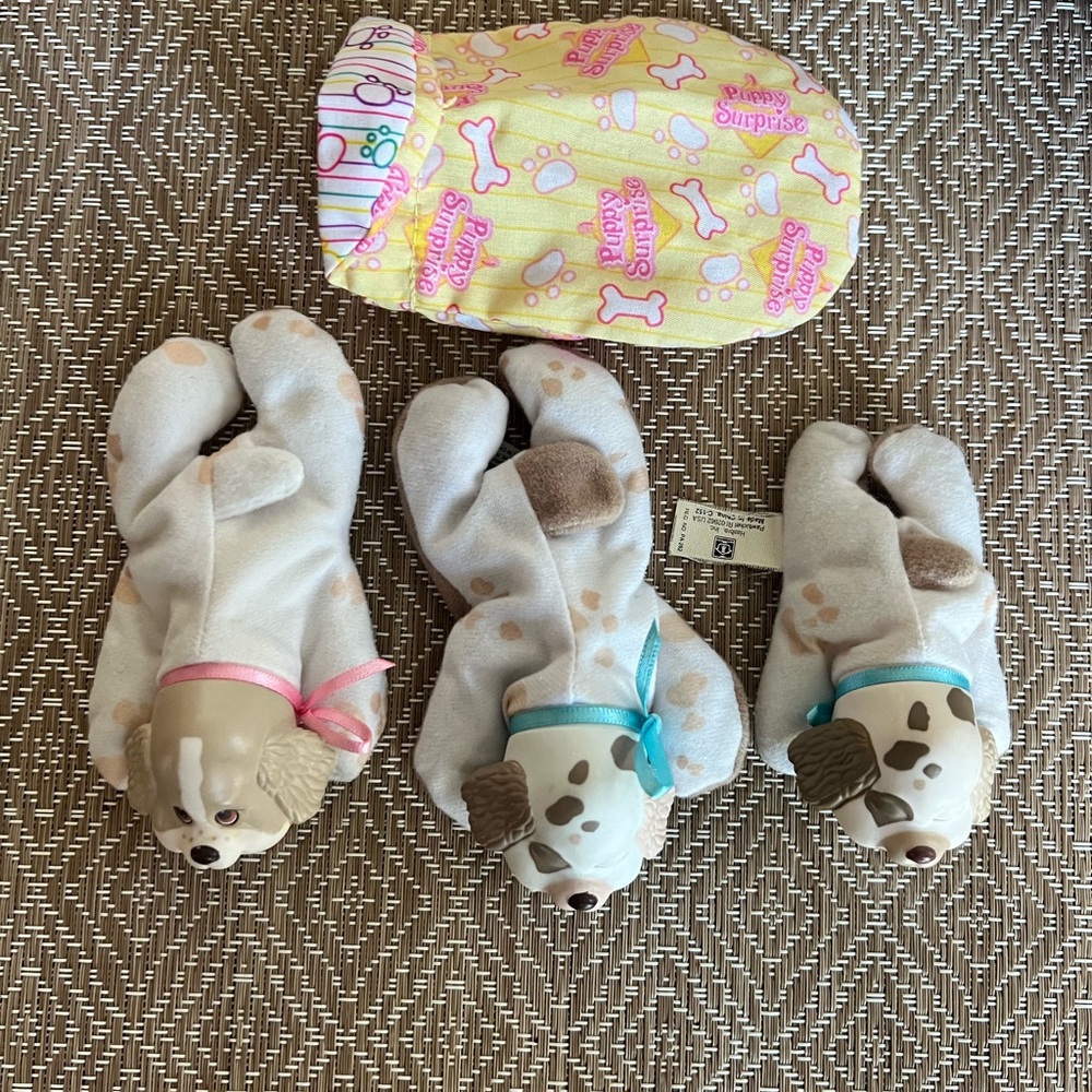 3-VINTAGE PUPPY
SURPRISE PUPPIES WITH 1 SLEEPING BAG - Picture 2 of 13